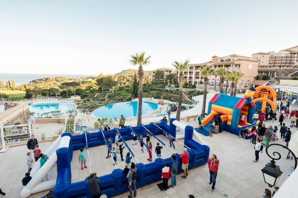 Dans Un Cadre D'Exception, Vue Mer Panoramique A Agay Cote D'Azur, Village Vacances Cap Esterel, T2 Avec Jardin, Golf, Climatisation, Wifi, 5 Piscines Saint-Raphael  Luaran gambar