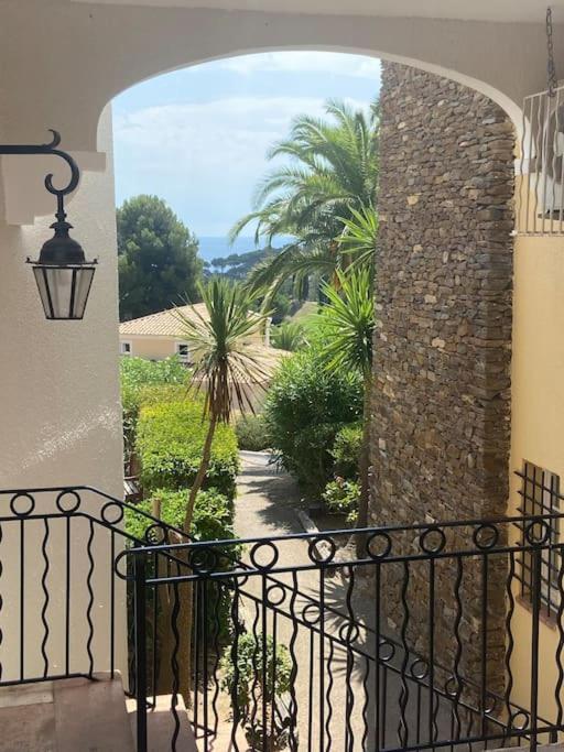 Dans Un Cadre D'Exception, Vue Mer Panoramique A Agay Cote D'Azur, Village Vacances Cap Esterel, T2 Avec Jardin, Golf, Climatisation, Wifi, 5 Piscines Saint-Raphael  Luaran gambar