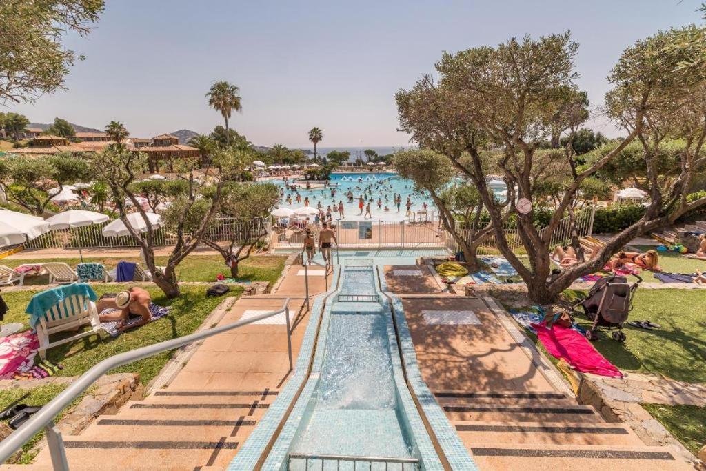 Dans Un Cadre D'Exception, Vue Mer Panoramique A Agay Cote D'Azur, Village Vacances Cap Esterel, T2 Avec Jardin, Golf, Climatisation, Wifi, 5 Piscines Saint-Raphael  Luaran gambar