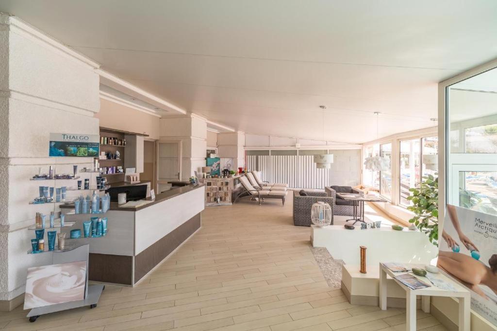 Dans Un Cadre D'Exception, Vue Mer Panoramique A Agay Cote D'Azur, Village Vacances Cap Esterel, T2 Avec Jardin, Golf, Climatisation, Wifi, 5 Piscines Saint-Raphael  Luaran gambar