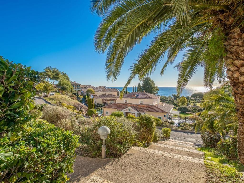 Dans Un Cadre D'Exception, Vue Mer Panoramique A Agay Cote D'Azur, Village Vacances Cap Esterel, T2 Avec Jardin, Golf, Climatisation, Wifi, 5 Piscines Saint-Raphael  Luaran gambar