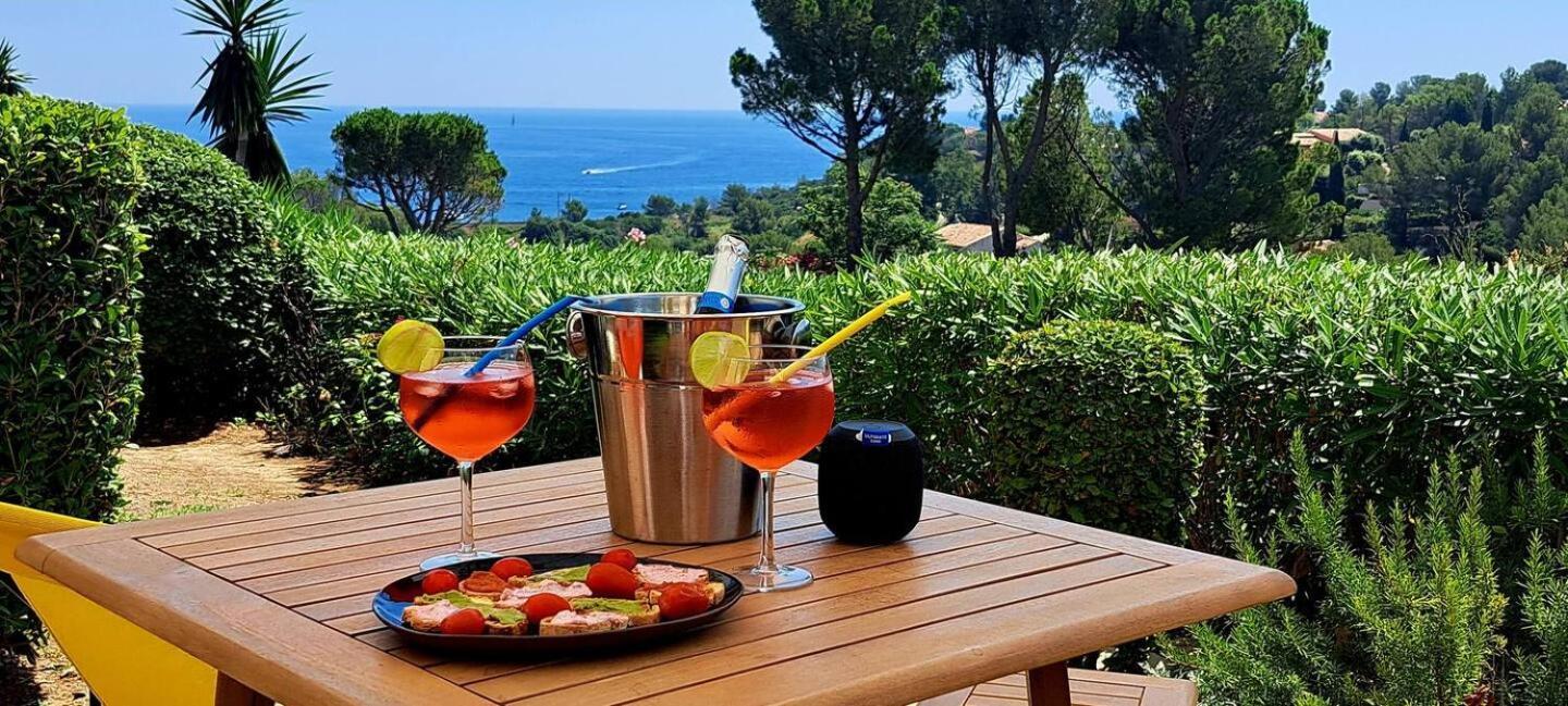 Dans Un Cadre D'Exception, Vue Mer Panoramique A Agay Cote D'Azur, Village Vacances Cap Esterel, T2 Avec Jardin, Golf, Climatisation, Wifi, 5 Piscines Saint-Raphael  Luaran gambar